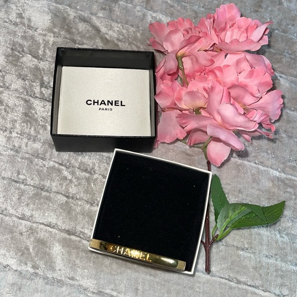 Vintage Chanel bangle size 7 1/2inches 20cm great condition has some wear on it. - Picture 1 of 9